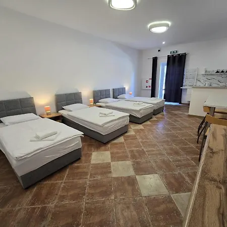 Couette-café Bizancjum Goscinne Parking Free 24h Kłodzko