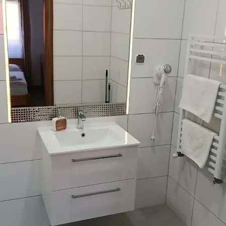 Bed & Breakfast Bizancjum Goscinne Parking Free 24h
