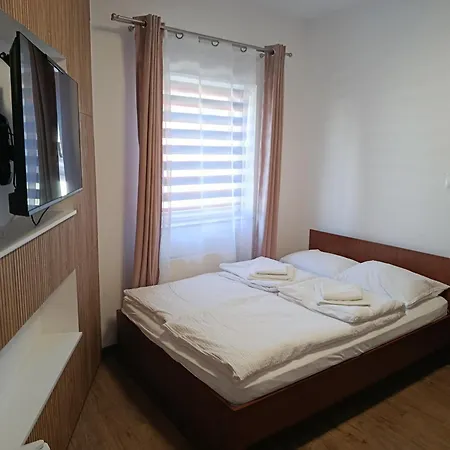 Bizancjum Goscinne Parking Free 24h Bed & Breakfast 3*
