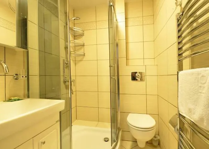 Bizancjum Goscinne Parking Free 24h 3* Kłodzko